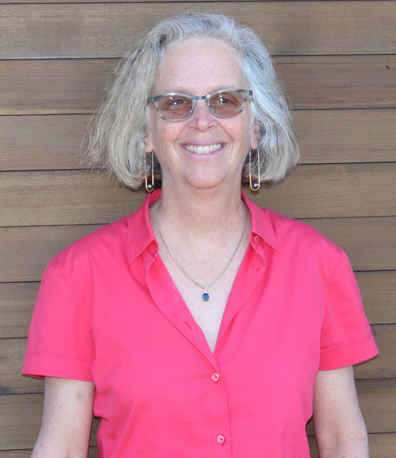 Portrait photo of Carolyn Klebanoff